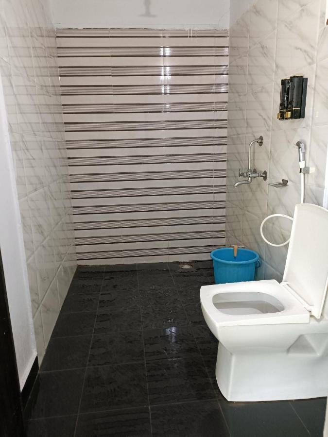 Lotus Riya Home Stay Хампи Екстериор снимка