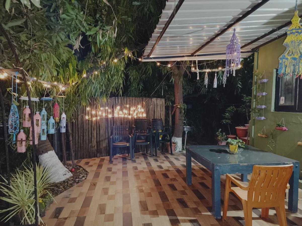 Lotus Riya Home Stay Хампи Екстериор снимка